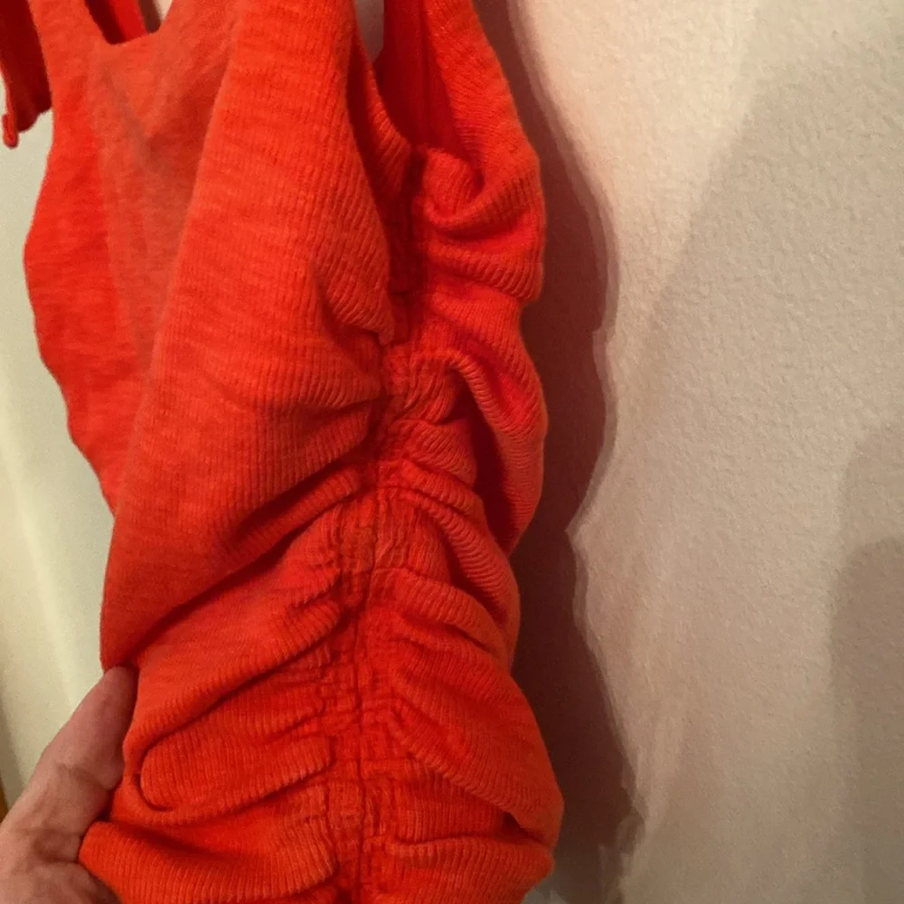 Free People Guave Berry ( Orange ) Crop Top w Ruched Sides, Size: Large, NWT - Picture 3 of 7